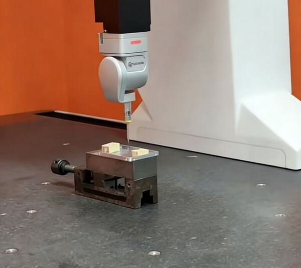 Precision surface measurement on granite platform for aluminum plate flatness control